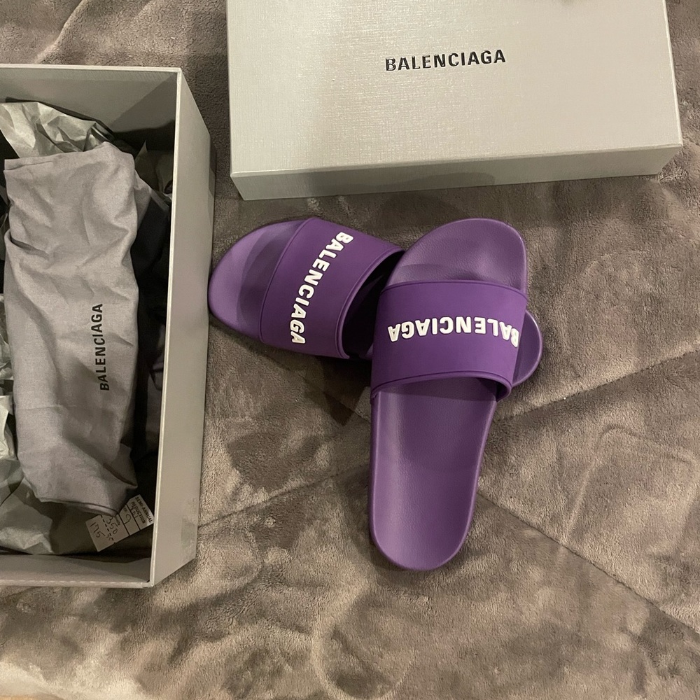 Balenciaga slides- slightly worn. AUTHENTIC